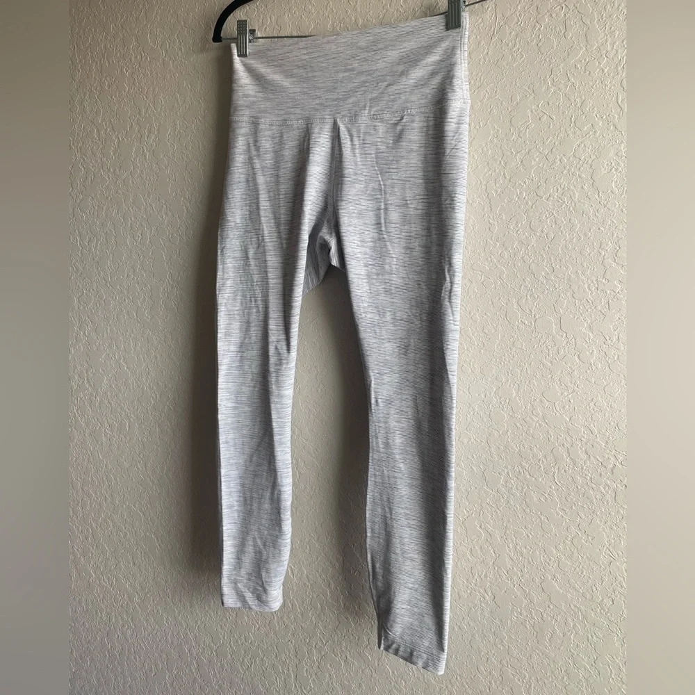 Lululemon Wunder Under High-Rise 7/8 Tight *Luxtreme 25" ~ Size 8 - Picture 7 of 10